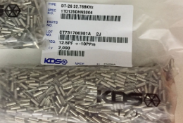 DT26 32.768KHZ 直插晶振 KDS原装  20ppm 8PF